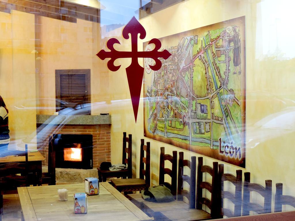 Albergue Santo Tomas De Canterbury 莱昂 外观 照片