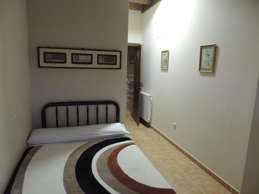 Albergue Santo Tomas De Canterbury 莱昂 外观 照片