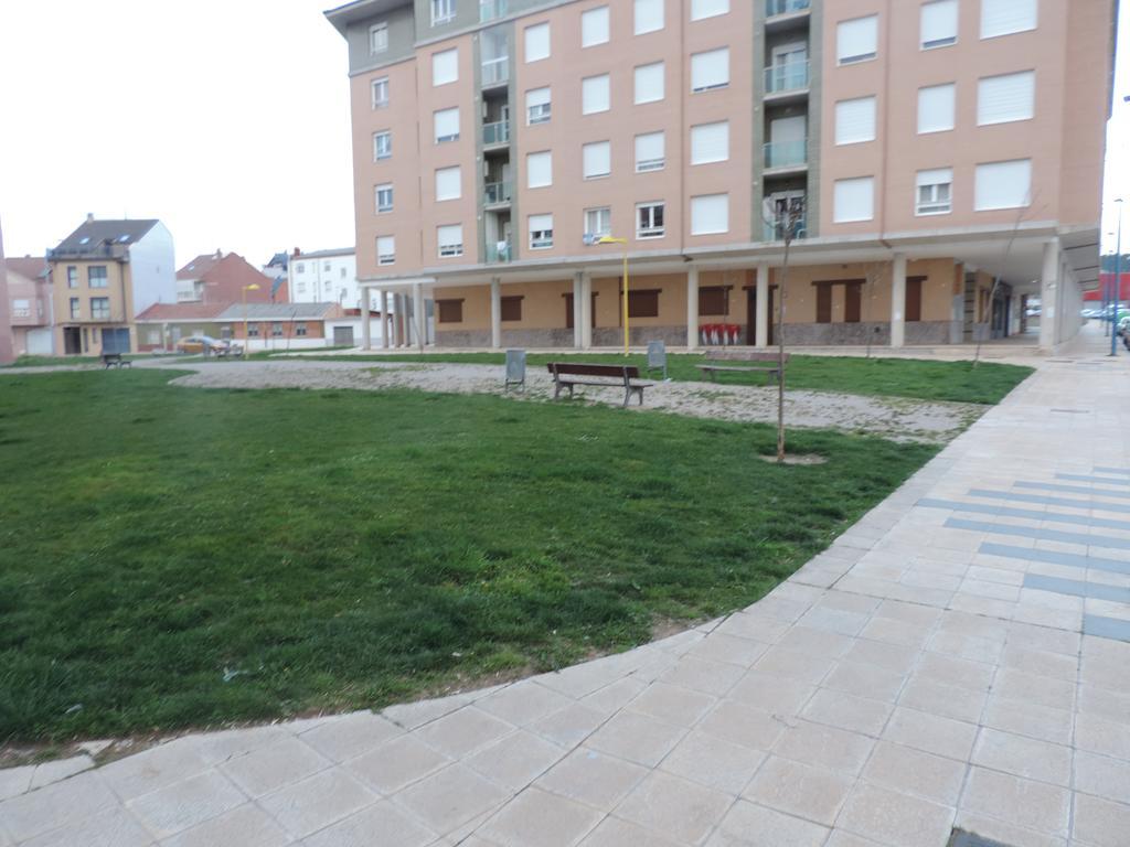 Albergue Santo Tomas De Canterbury 莱昂 外观 照片