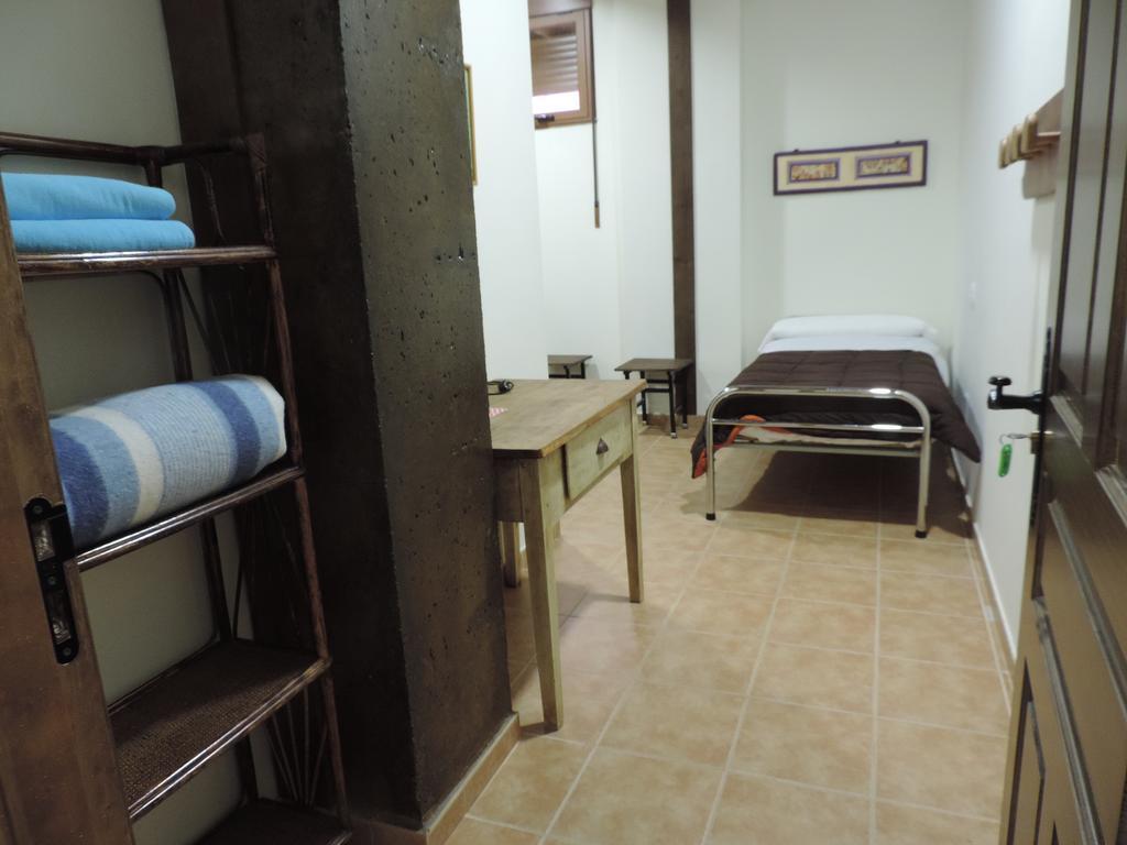 Albergue Santo Tomas De Canterbury 莱昂 外观 照片