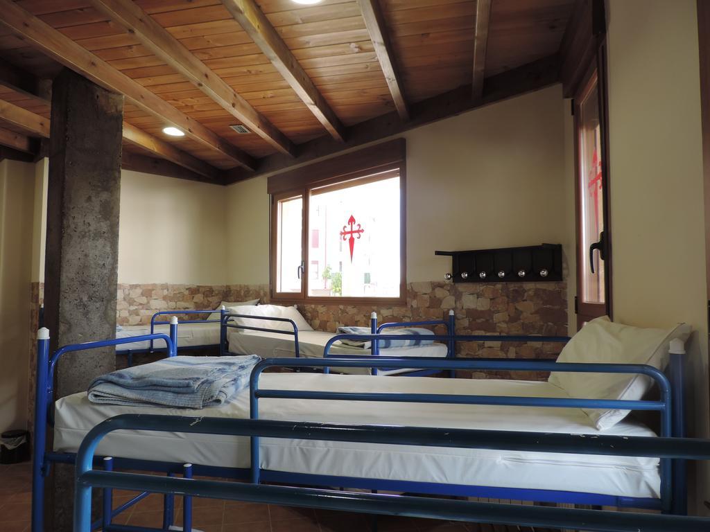 Albergue Santo Tomas De Canterbury 莱昂 外观 照片